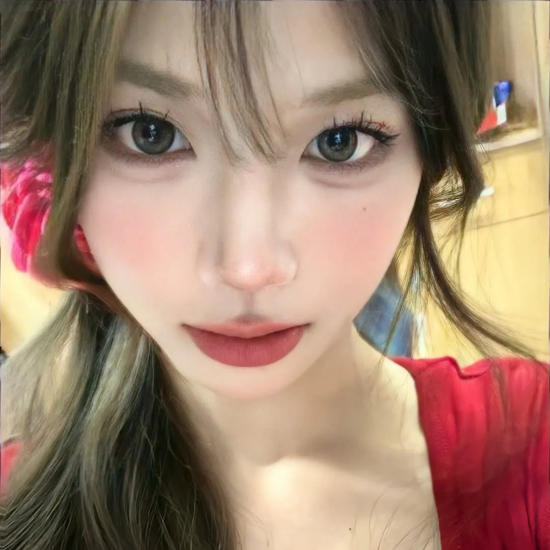 圣洁的艾曼妞